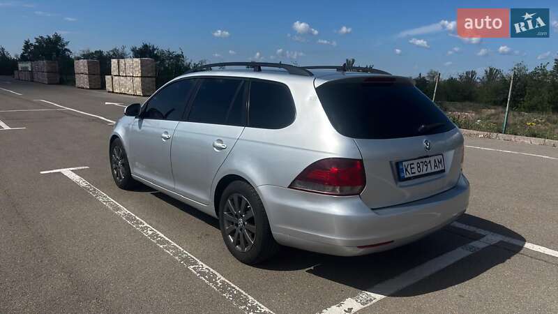 Універсал Volkswagen Golf 2010 в Кривому Розі