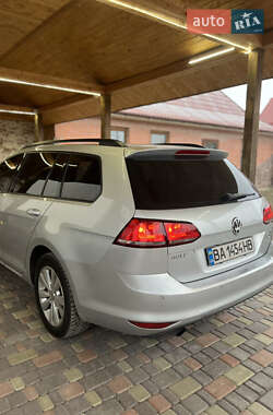 Універсал Volkswagen Golf 2015 в 