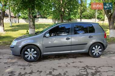Хетчбек Volkswagen Golf 2004 в 