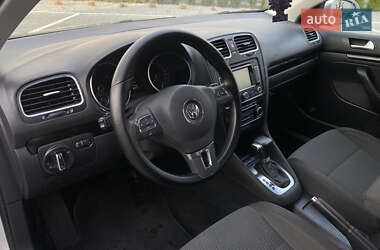 Універсал Volkswagen Golf 2010 в 