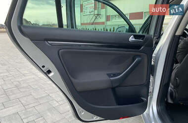 Універсал Volkswagen Golf 2010 в 