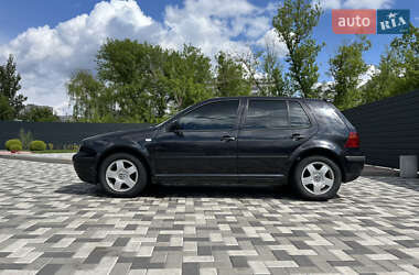 Хетчбек Volkswagen Golf 1998 в 
