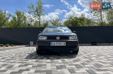 Хетчбек Volkswagen Golf 1998 в 