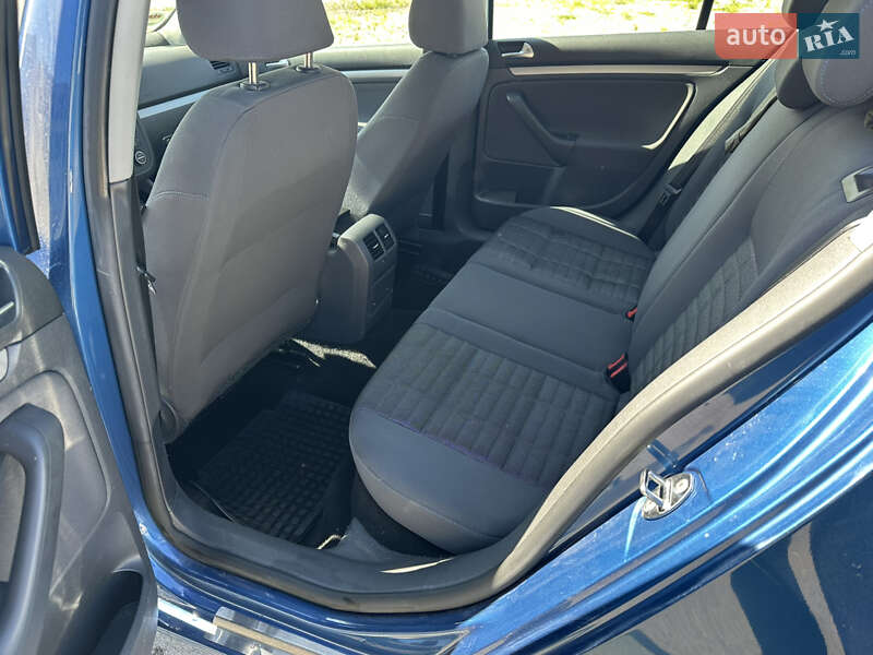 Хетчбек Volkswagen Golf 2007 в Тернополі