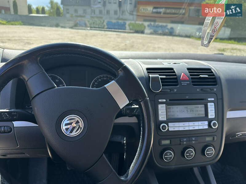 Хетчбек Volkswagen Golf 2007 в Тернополі