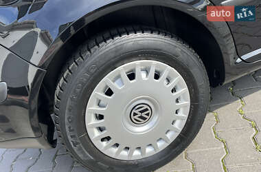 Хетчбек Volkswagen Golf 2002 в 