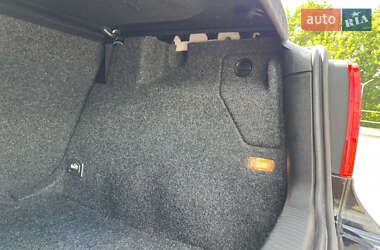 Хетчбек Volkswagen Golf 2002 в 