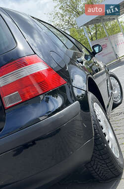 Хетчбек Volkswagen Golf 2002 в 