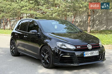 Хэтчбек Volkswagen Golf 2013 в 
