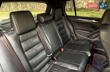 Хэтчбек Volkswagen Golf 2013 в 