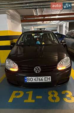 Хэтчбек Volkswagen Golf 2007 в 