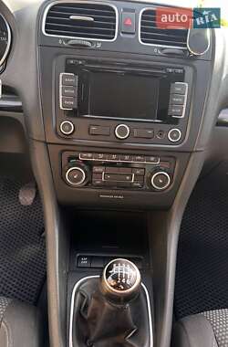 Універсал Volkswagen Golf 2009 в 