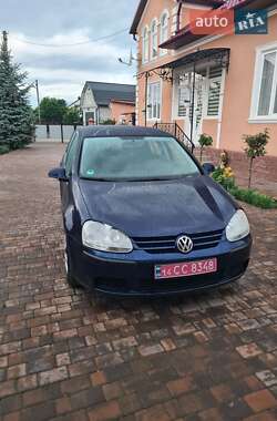 Хэтчбек Volkswagen Golf 2005 в Черновцах