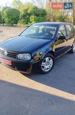 Хэтчбек Volkswagen Golf 2003 в Харькове
