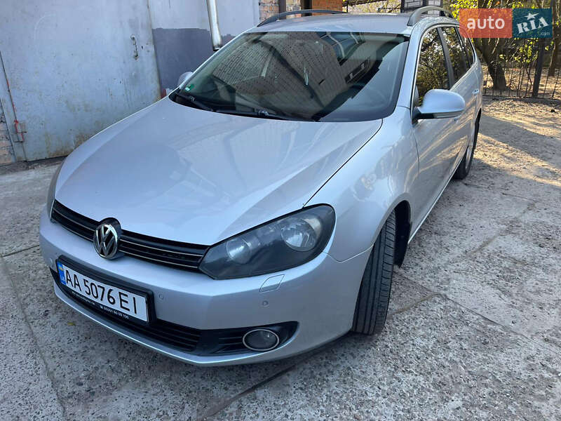 Універсал Volkswagen Golf 2012 в Києві
