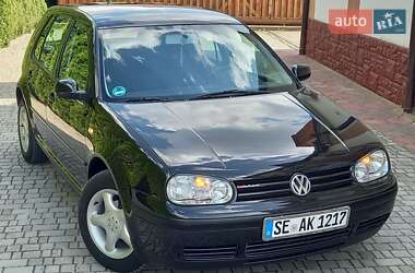Хэтчбек Volkswagen Golf 2001 в Самборе