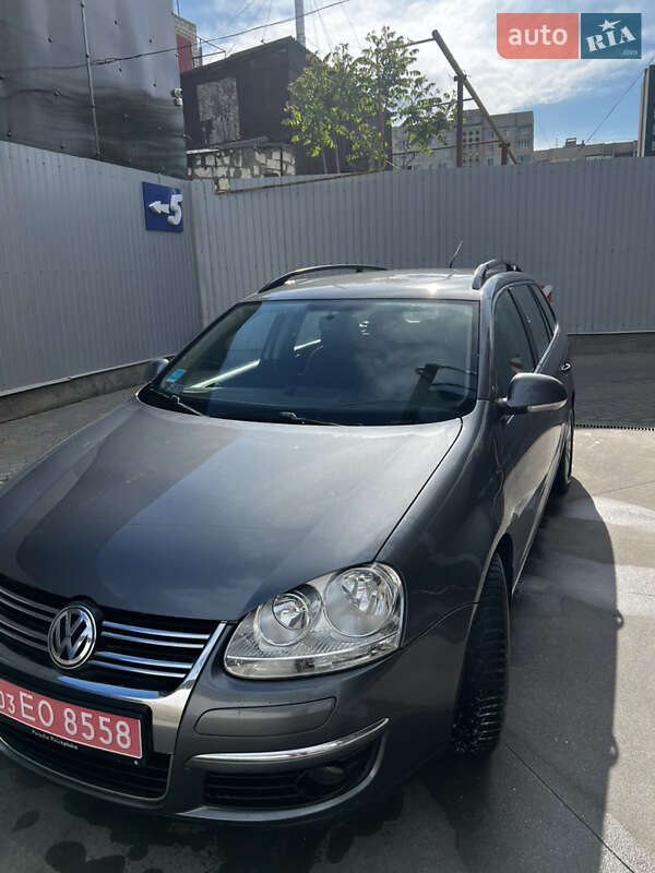 Універсал Volkswagen Golf 2008 в 