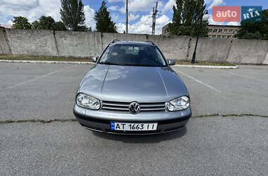 Универсал Volkswagen Golf 2002 в 