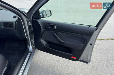 Универсал Volkswagen Golf 2002 в 