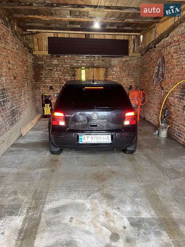 Хетчбек Volkswagen Golf 2002 в Верховині