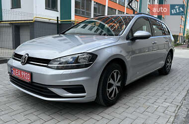Универсал Volkswagen Golf 2018 в Житомире