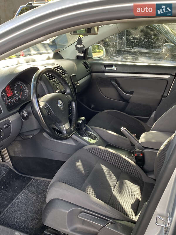 Универсал Volkswagen Golf 2009 в Днепре