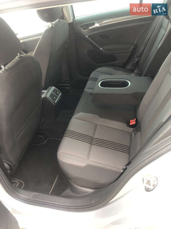 Універсал Volkswagen Golf 2016 в Коломиї