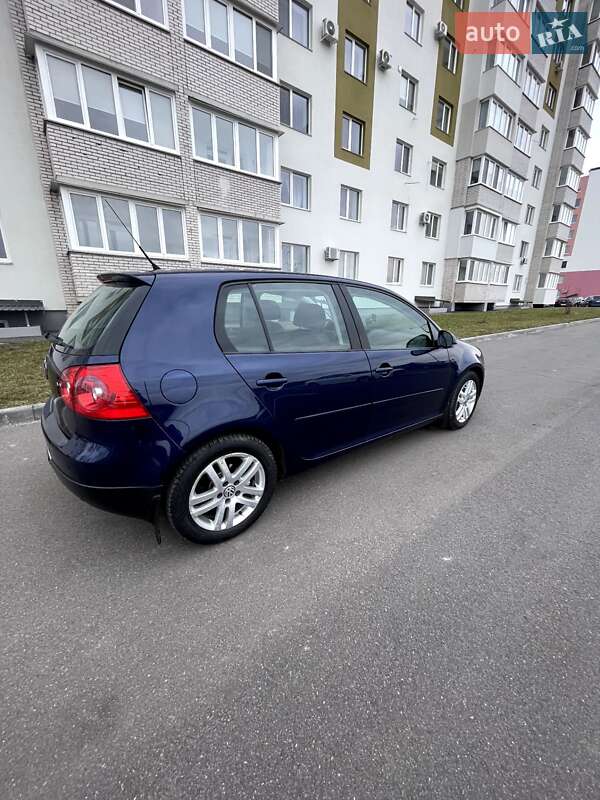 Хетчбек Volkswagen Golf 2006 в Вінниці
