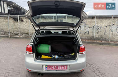 Хетчбек Volkswagen Golf 2010 в 