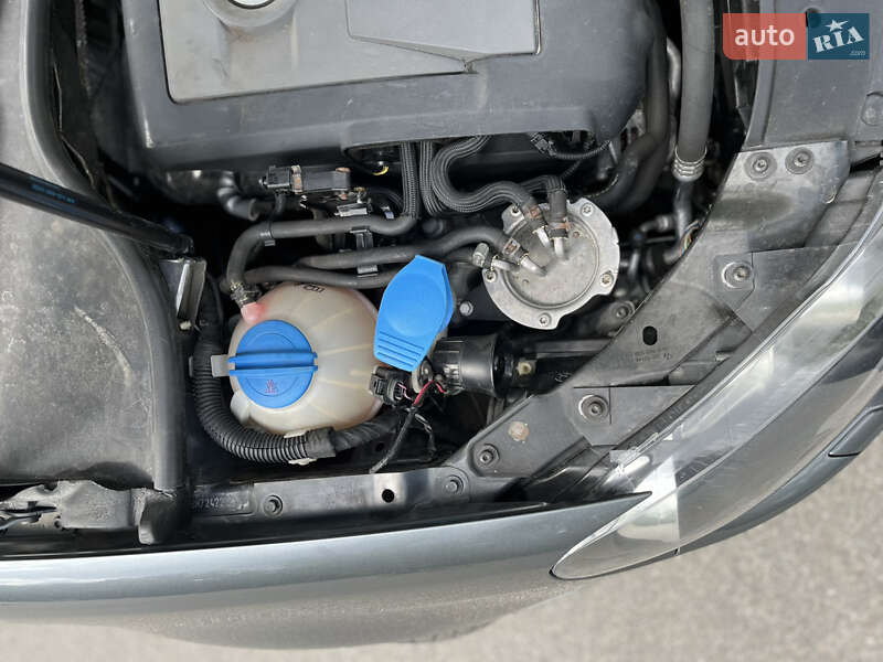 Универсал Volkswagen Golf 2011 в Буче