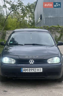 Хетчбек Volkswagen Golf 1999 в Житомирі