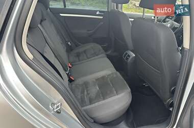 Універсал Volkswagen Golf 2010 в 