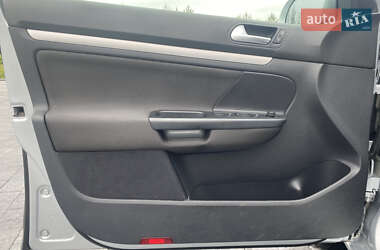 Универсал Volkswagen Golf 2013 в 
