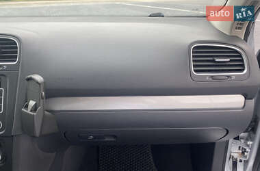 Универсал Volkswagen Golf 2013 в 