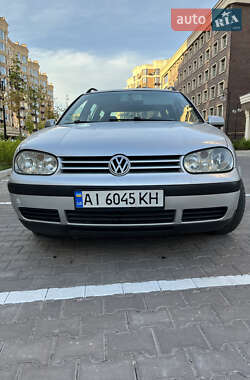 Универсал Volkswagen Golf 2003 в Софиевской Борщаговке