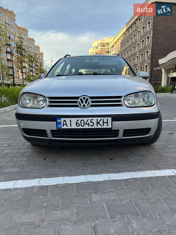 Volkswagen Golf 2003