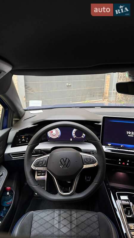 Хетчбек Volkswagen Golf 2025 в Харкові