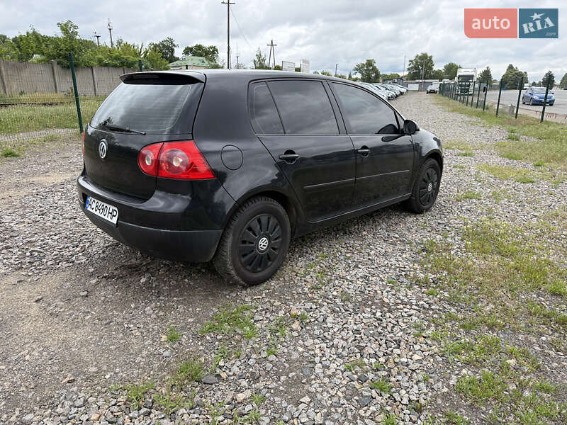 Хэтчбек Volkswagen Golf 2005 в Полтаве