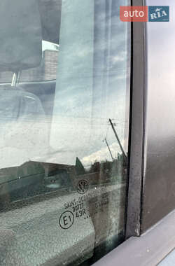 Хэтчбек Volkswagen Golf 2004 в 