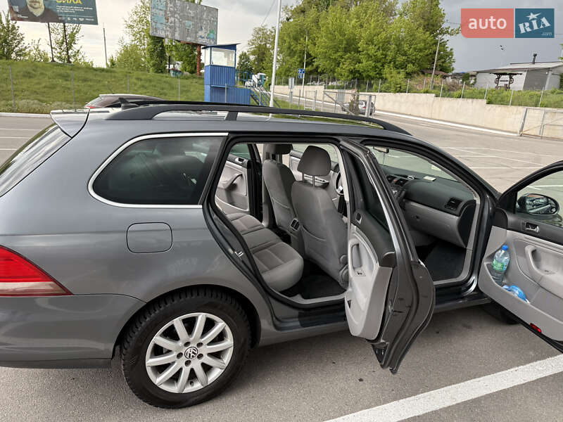 Универсал Volkswagen Golf 2009 в Виннице