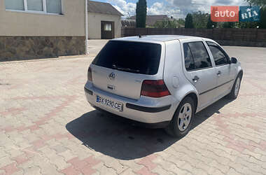 Хэтчбек Volkswagen Golf 1998 в 
