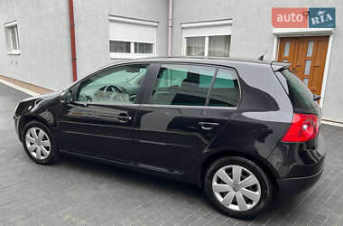 Хэтчбек Volkswagen Golf 2008 в 