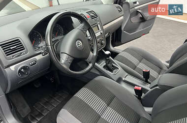 Хэтчбек Volkswagen Golf 2008 в 