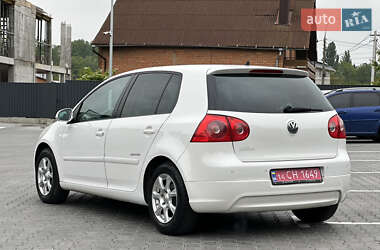Хетчбек Volkswagen Golf 2008 в 