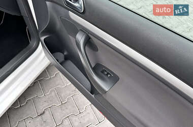 Хетчбек Volkswagen Golf 2008 в 