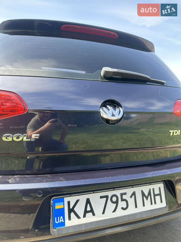 Хэтчбек Volkswagen Golf 2014 в Киеве