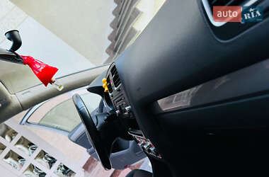 Хетчбек Volkswagen Golf 2009 в 