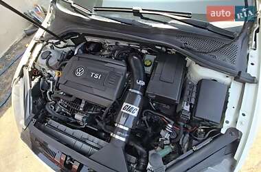 Хэтчбек Volkswagen Golf 2015 в 