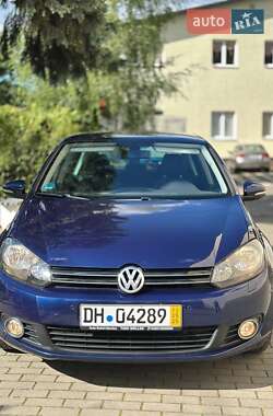Хэтчбек Volkswagen Golf 2010 в 