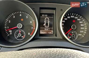 Хэтчбек Volkswagen Golf 2010 в 